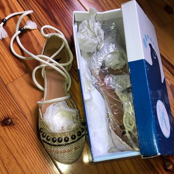 SKIEKH Beautiful ankle tie shoes - Picture 2 of 7